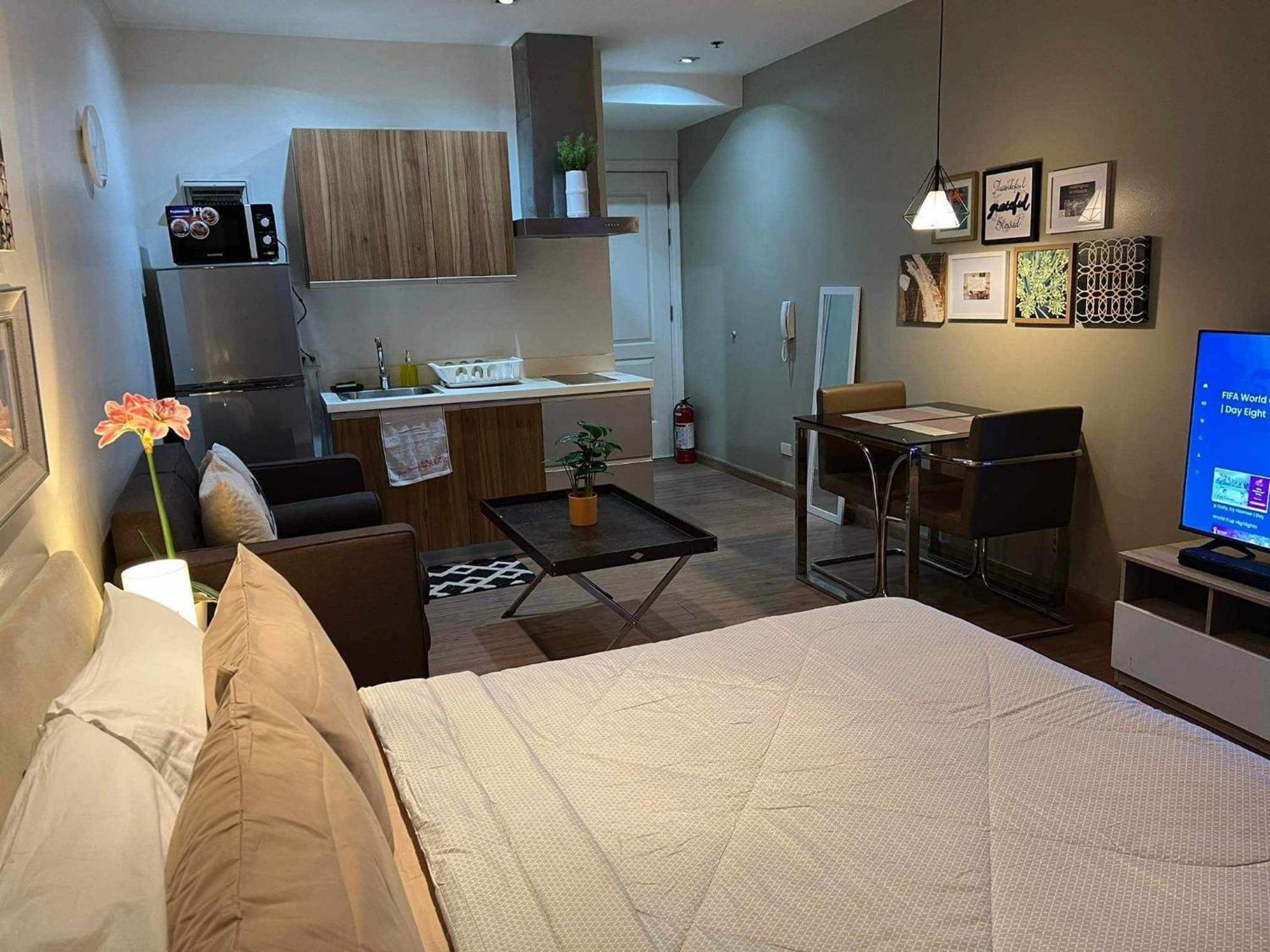 Gramercy Residences Makati City Buitenkant foto