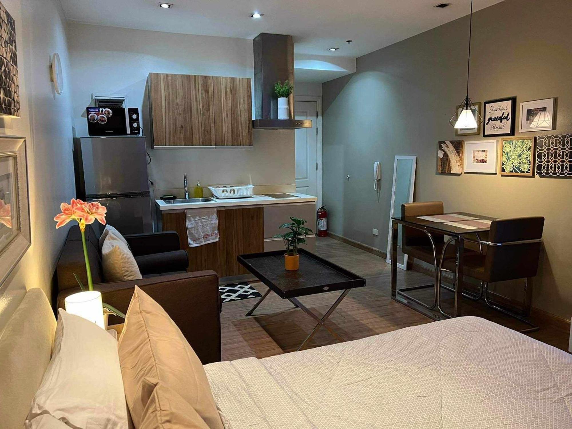 Gramercy Residences Makati City Buitenkant foto